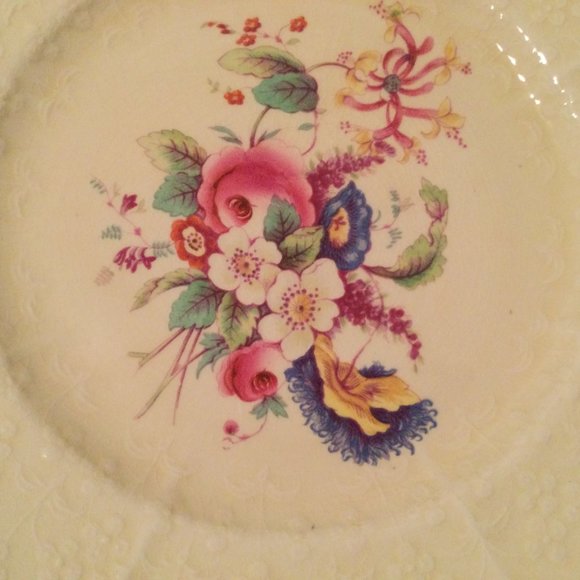 2 vintage Kingsware USA patent Coalport AD1750 England plates embossed flowers - Picture 11 of 13